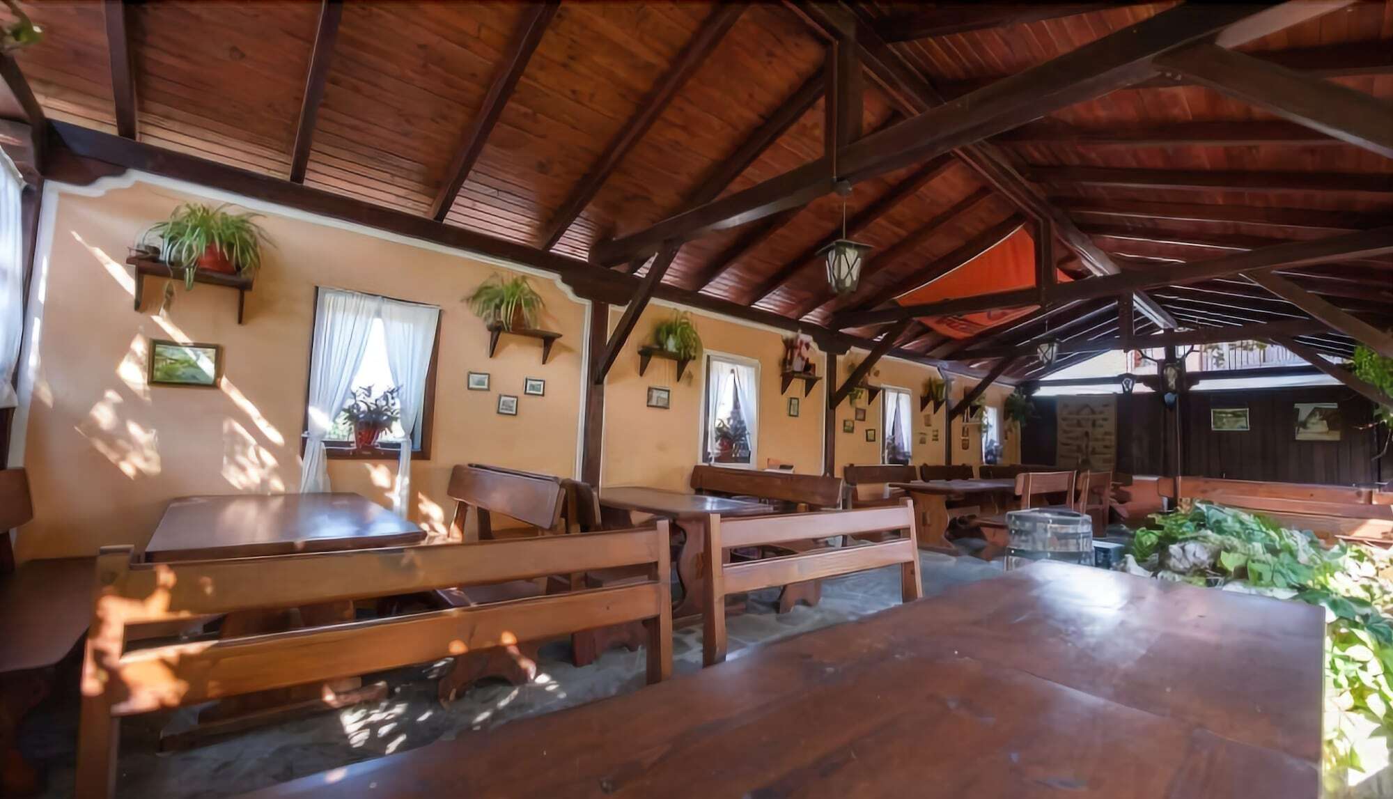 קרנבו Hotel Izvora מראה חיצוני תמונה